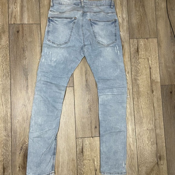Brand New H&M Divided Skinny Fit Jeans w/ Distressed Details – 29 - Picture 2 of 5